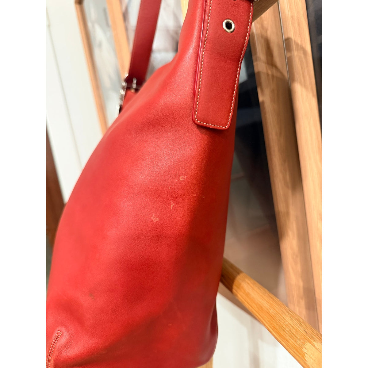 Vintage Coach Legacy Large Duffle Sac 9151 Red Glove Tanned Leather Shoulder Hobo Bag Y2K; Silver hang tag