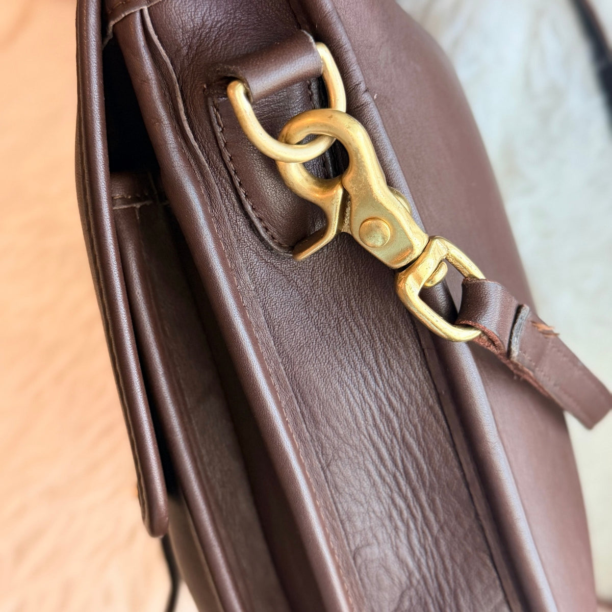 Vintage 1998 Coach Mahogany Station Bag Brown Glove Tanned Leather Crossbody USA J8Y-5130