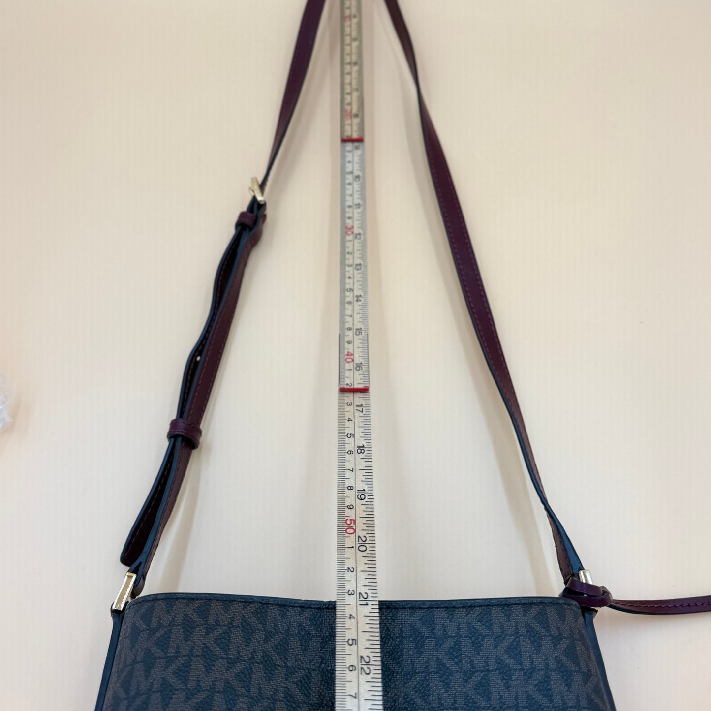 MICHAEL KORS KIMBERLY Small Bucket Bag Messenger Merlot