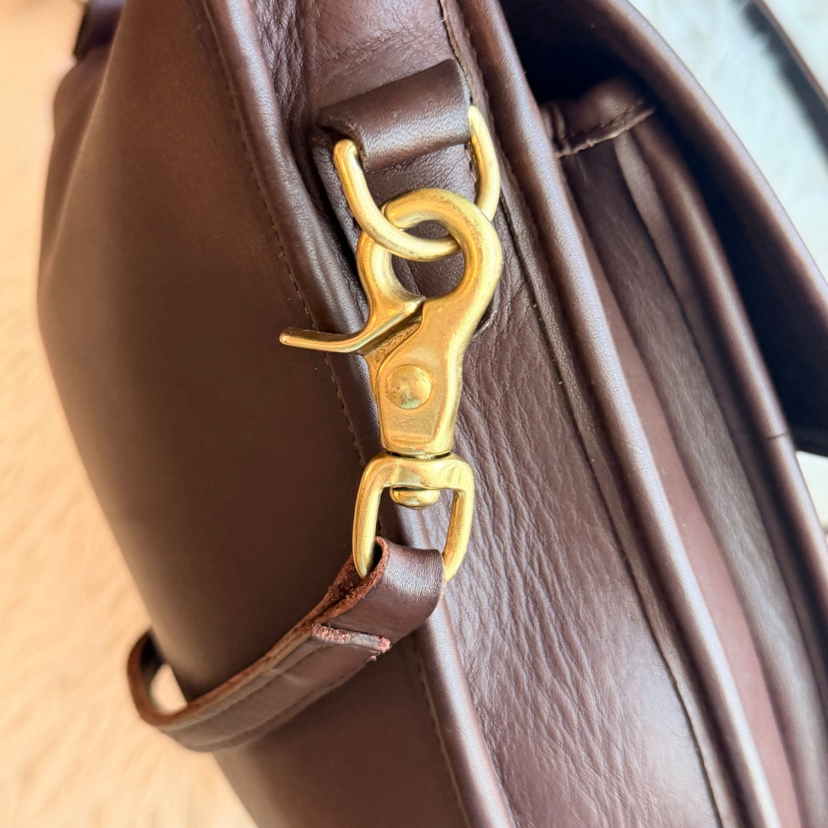 Vintage 1998 Coach Mahogany Station Bag Brown Glove Tanned Leather Crossbody USA J8Y-5130
